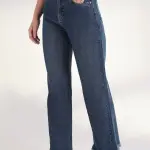 Women's Solid Blue Frayed Hem Straight Fit Jean