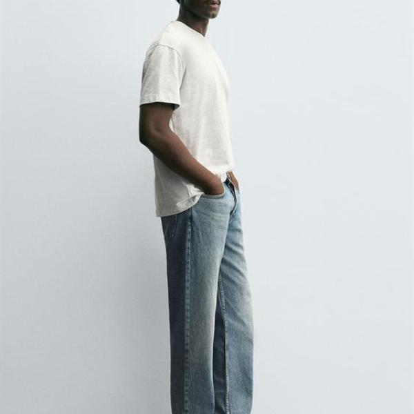STRAIGHT FIT JEANS