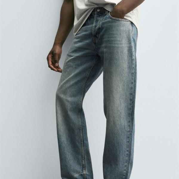 STRAIGHT FIT JEANS