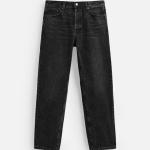 STRAIGHT FIT JEANS