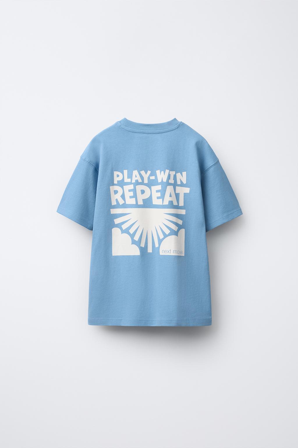 PLAIN T-SHIRT WITH PATCH APPLIQUÉ