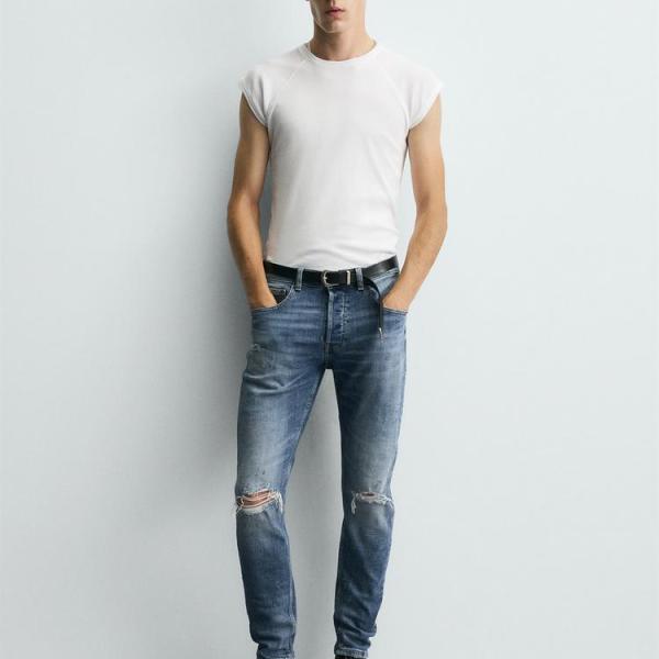 RIPPED SKINNY FIT JEANS