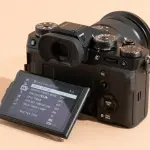High-Resolution Mirrorless Hybrid